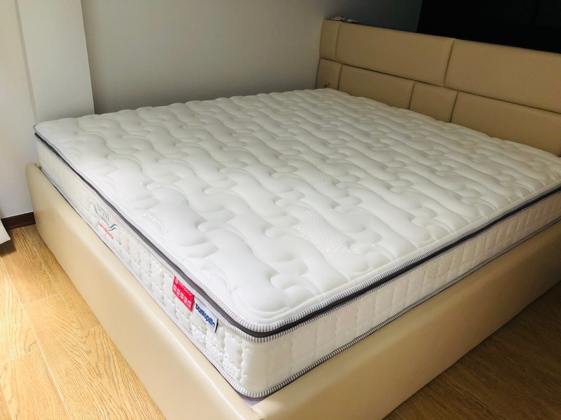 Giá Nệm Lò Xo 1m8: So Sánh Chi Tiết Từ 7,5 - 83 Triệu VNĐ (Cập Nhật 01/2026)